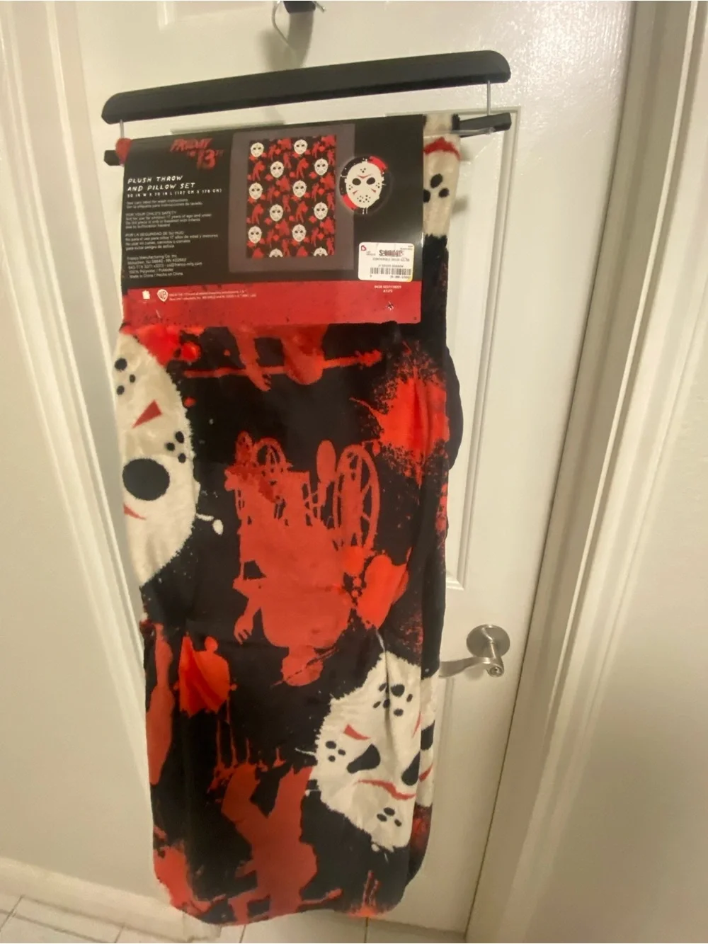 Friday the 13th Red & Black Hockey Mask pillow and blanket set